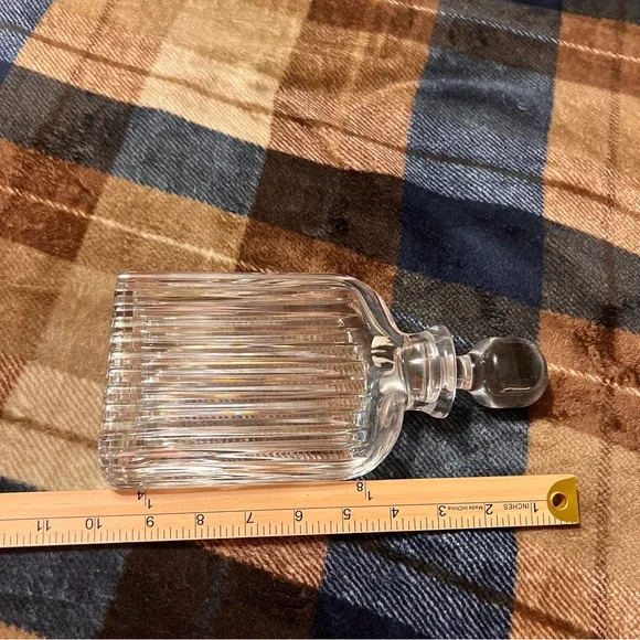 Atlantis Crystal Whiskey Bottle - Picture 12 of 15